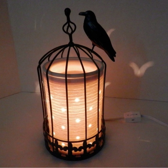 Retired Scentsy Nevermore Warmer Wrap Retired Black Metal New with tag
Wax - Picture 7 of 7